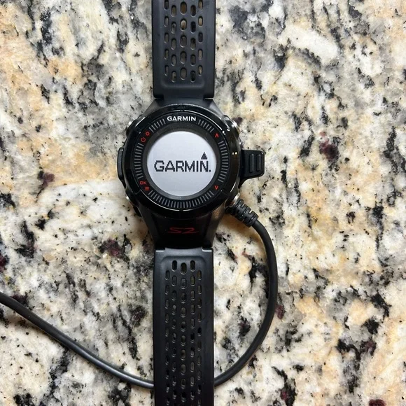 Garmin Approach S2 Black GPS Golf Watch Parts Or Repair - Picture 3 of 5